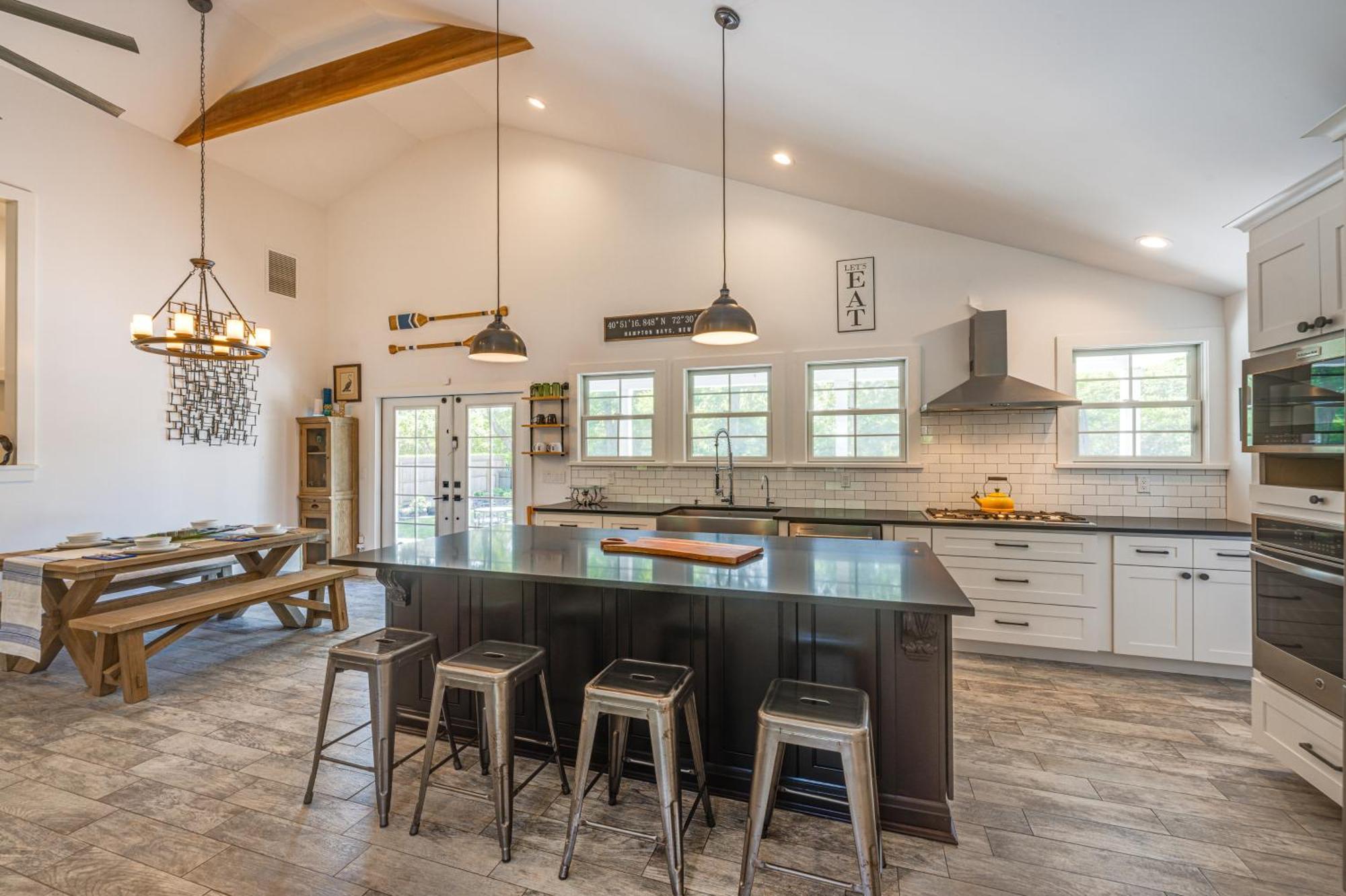 Distinctive Hamptons Home With Pool Near Bay, Ocean Hampton Bays Εξωτερικό φωτογραφία