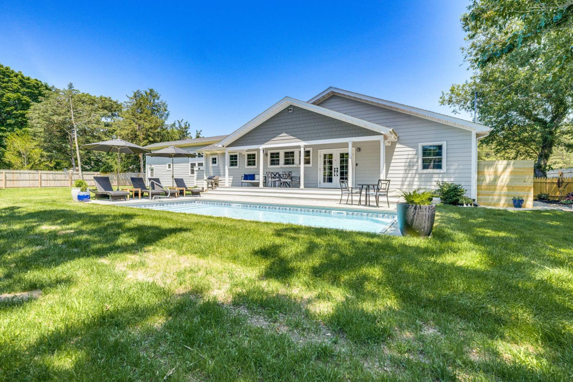 Distinctive Hamptons Home With Pool Near Bay, Ocean Hampton Bays Εξωτερικό φωτογραφία